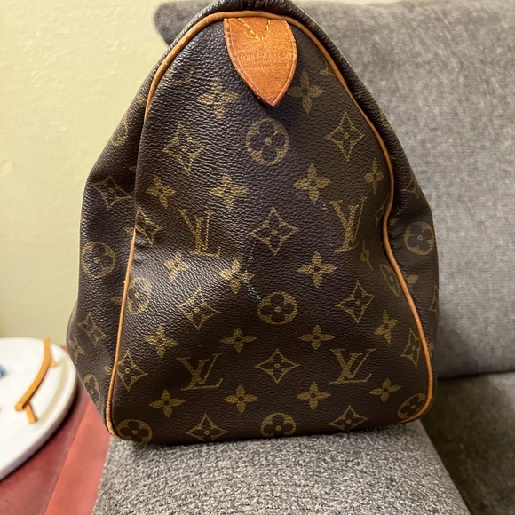 Authentic Louis Vuitton bag - Picture 5 of 12